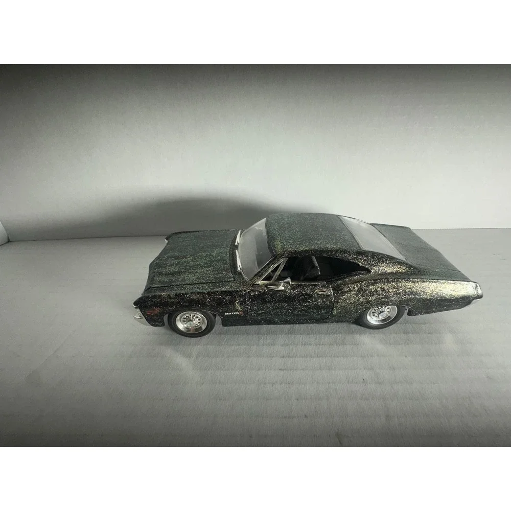 Jada 1:24 Scale 1967 Chevrolet Impala SS Collectible Model Car